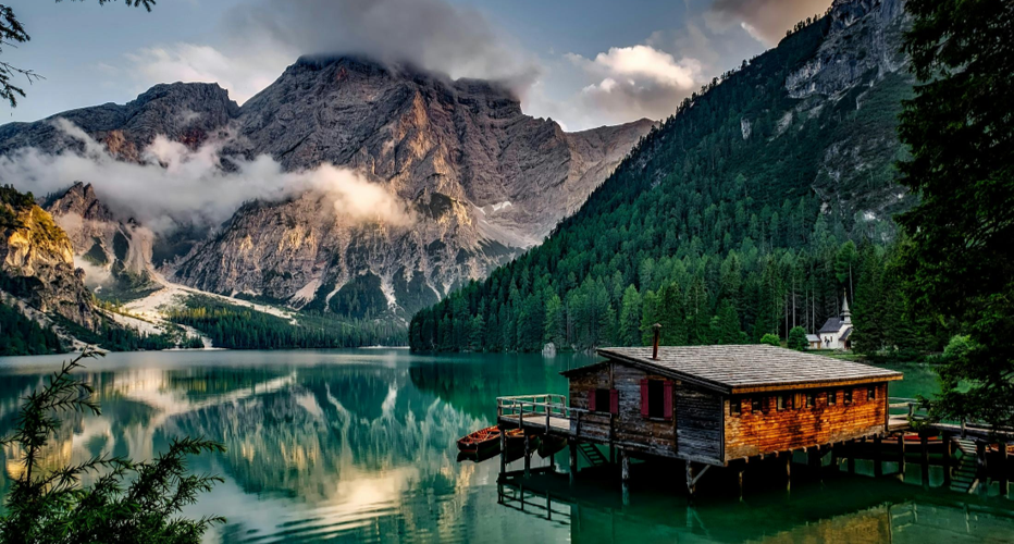 Mountain and lake landscape for leadership retreat